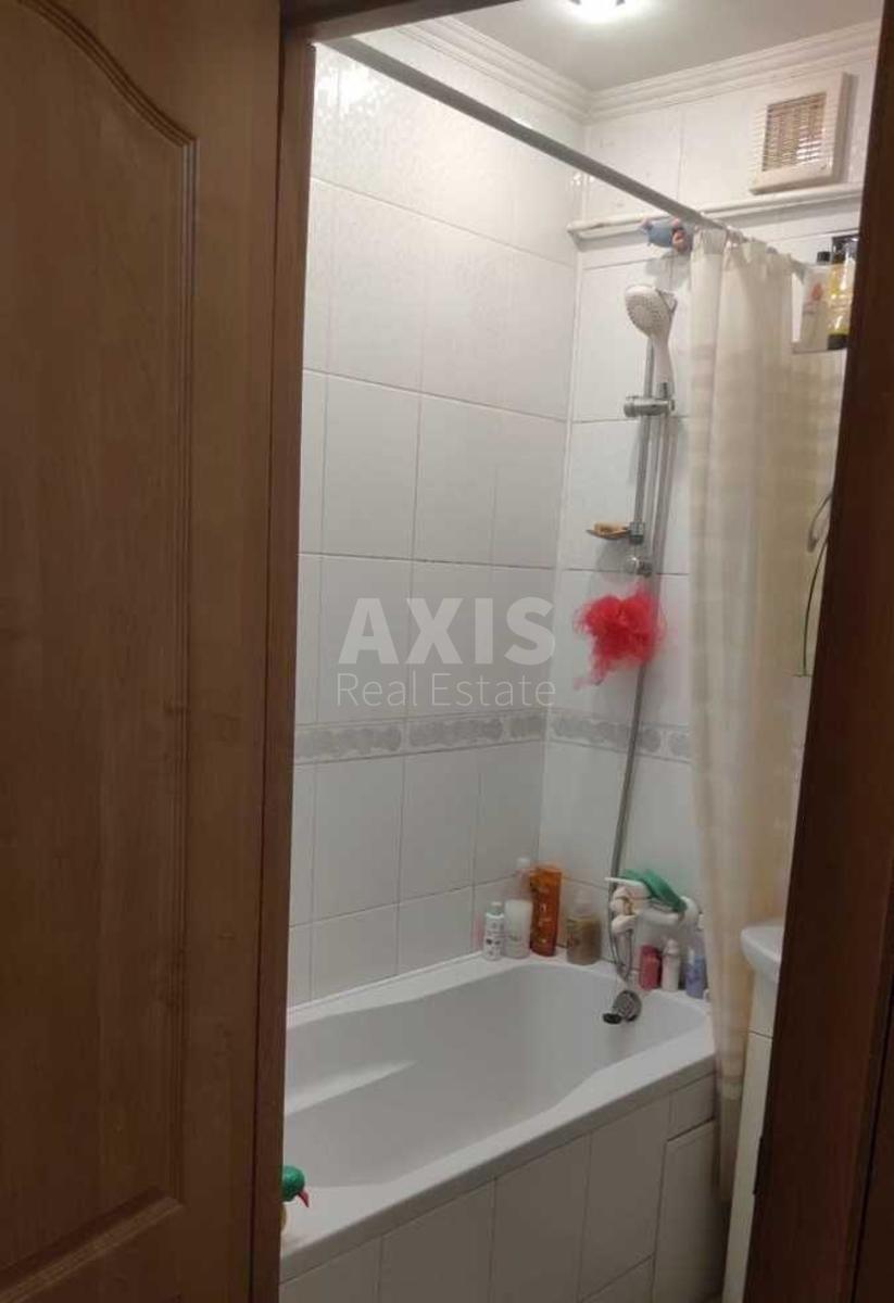 3k apartment vul. Vos'mogo Bereznja 76