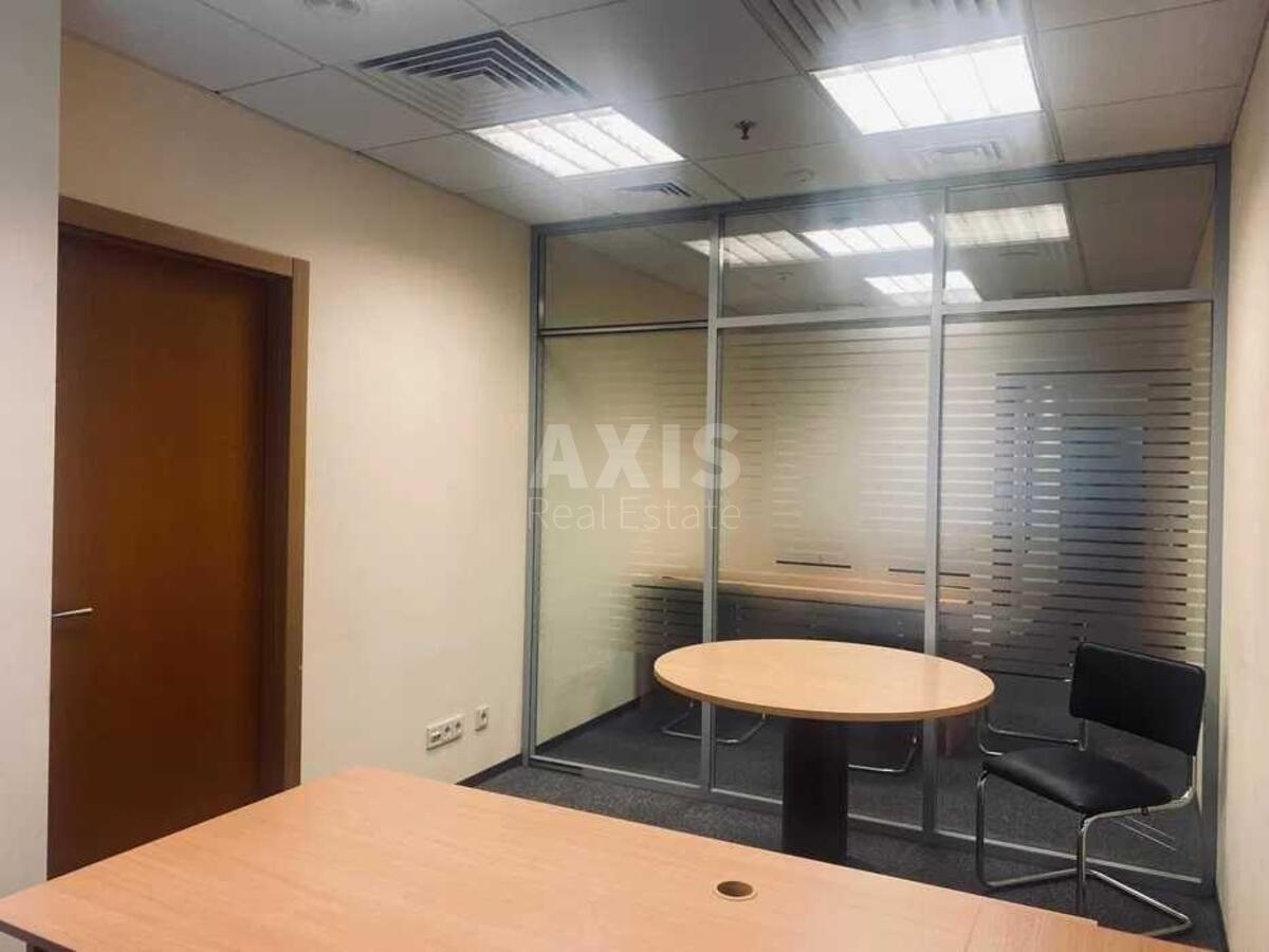 Office vul. Volodymyrs'ka 12, 70m22