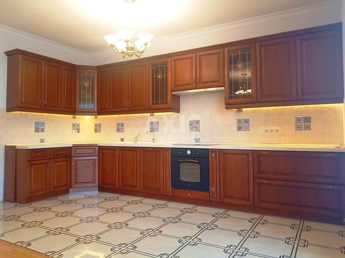 3k apartment vul. Turgenjevs'ka 45/492