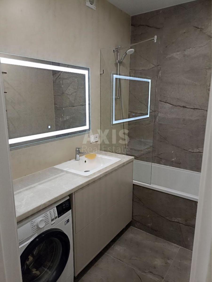 2k apartment vul. Radchenka Petra 272