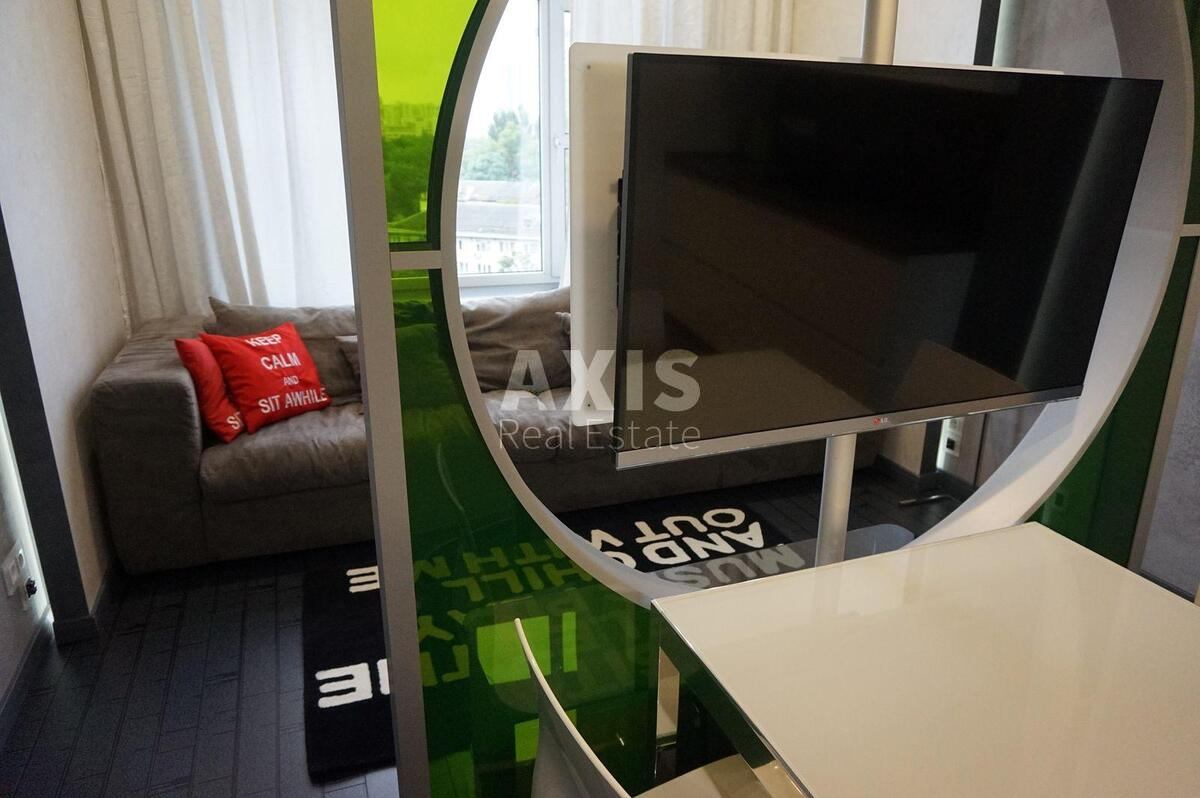 3k apartment vul. Parkovo-Syrec'ka 4Б580520