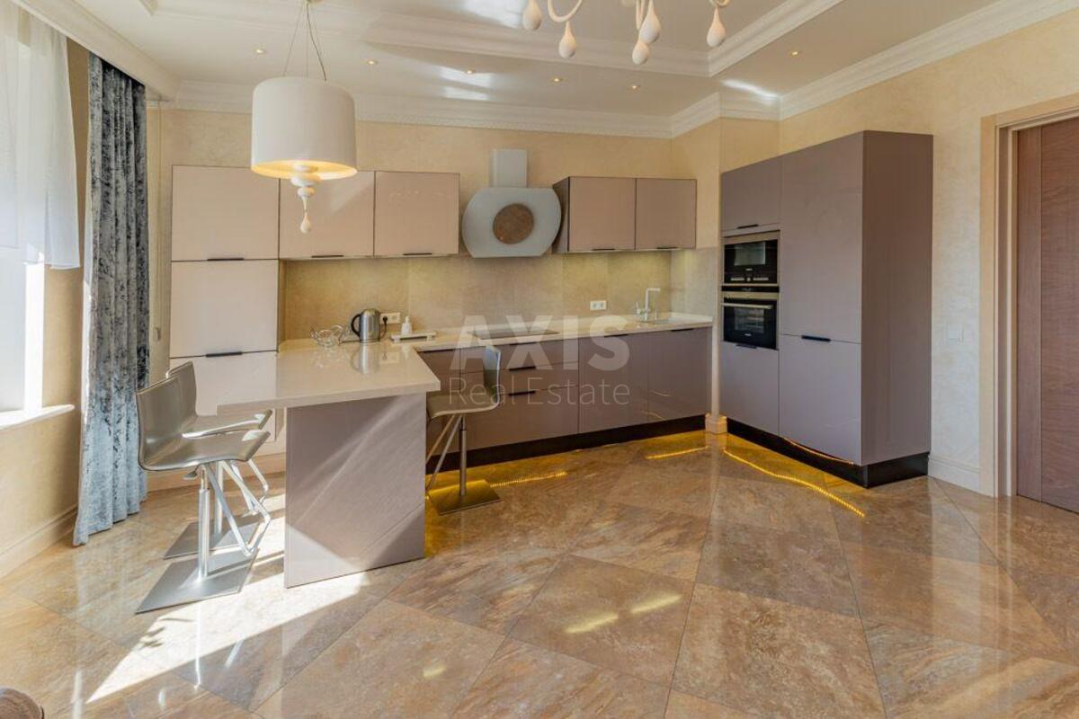 3k apartment vul. Jevgena Konoval'cja 36В