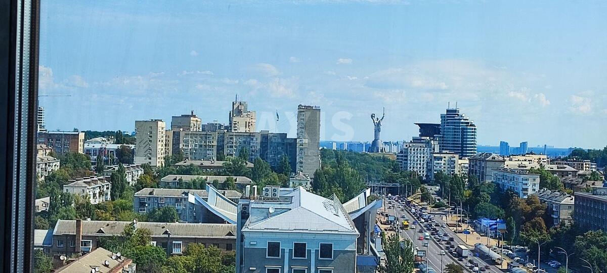 2к квартира бул. Дружбы Народов 13А7