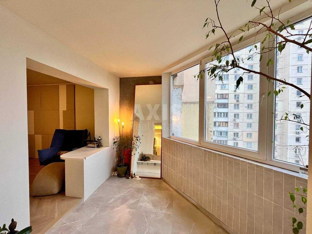 3k apartment vul. Bal'zaka Onore de 55В5