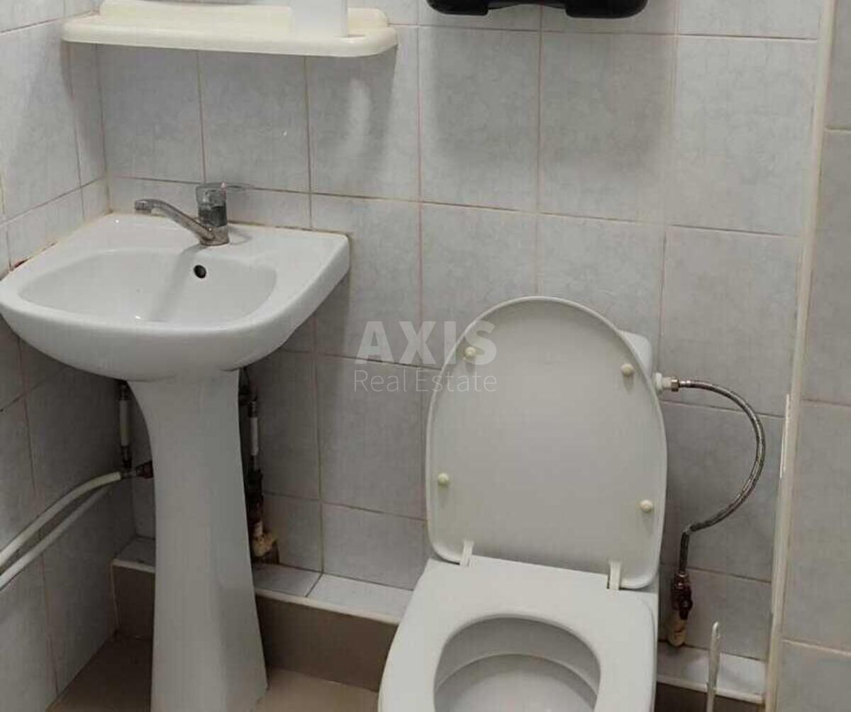 Офис ул. Златоустовская 10/12А, 146м25