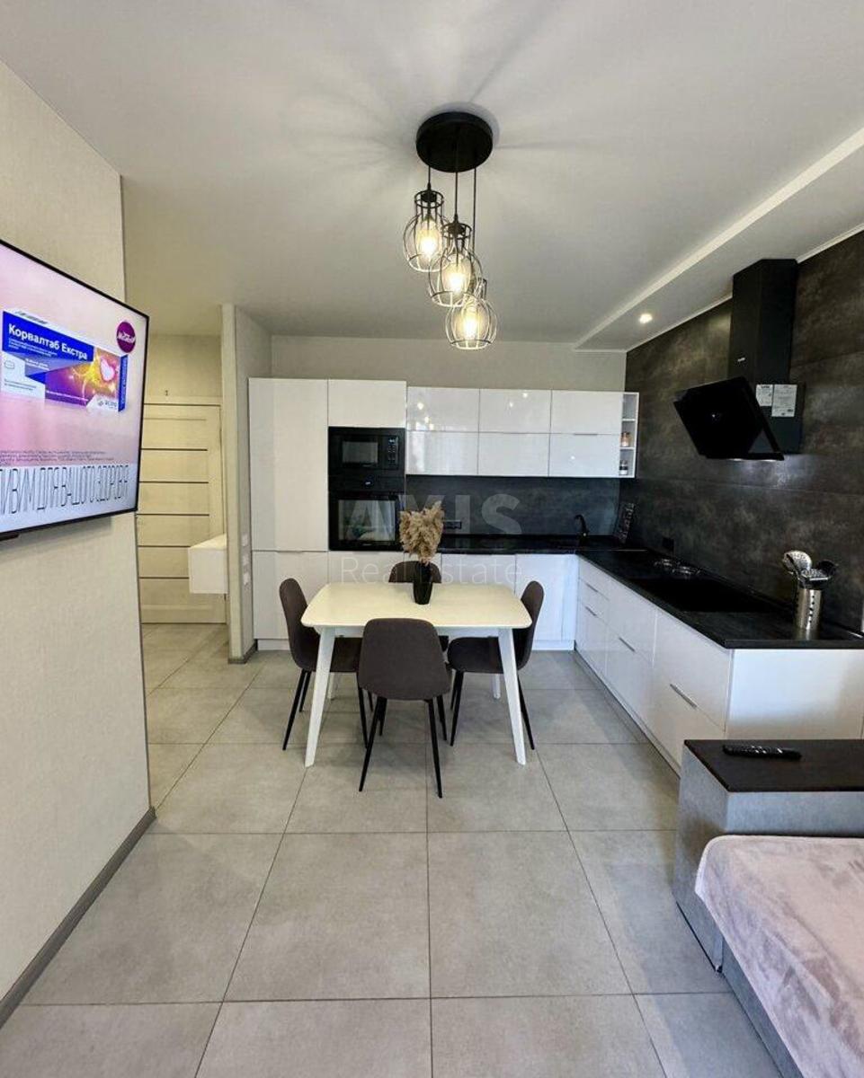 2k apartment vul. Revuc'kogo 40