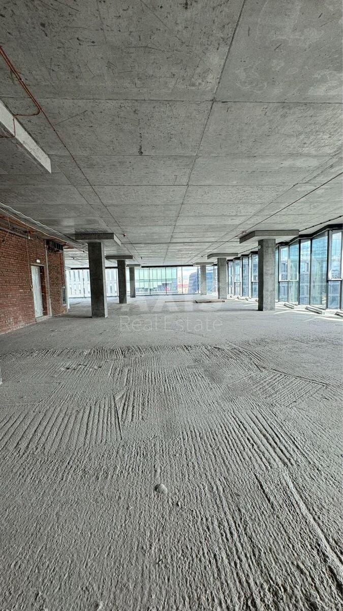 Office vul. Hohlovyh Sim'i' 8, 743m25