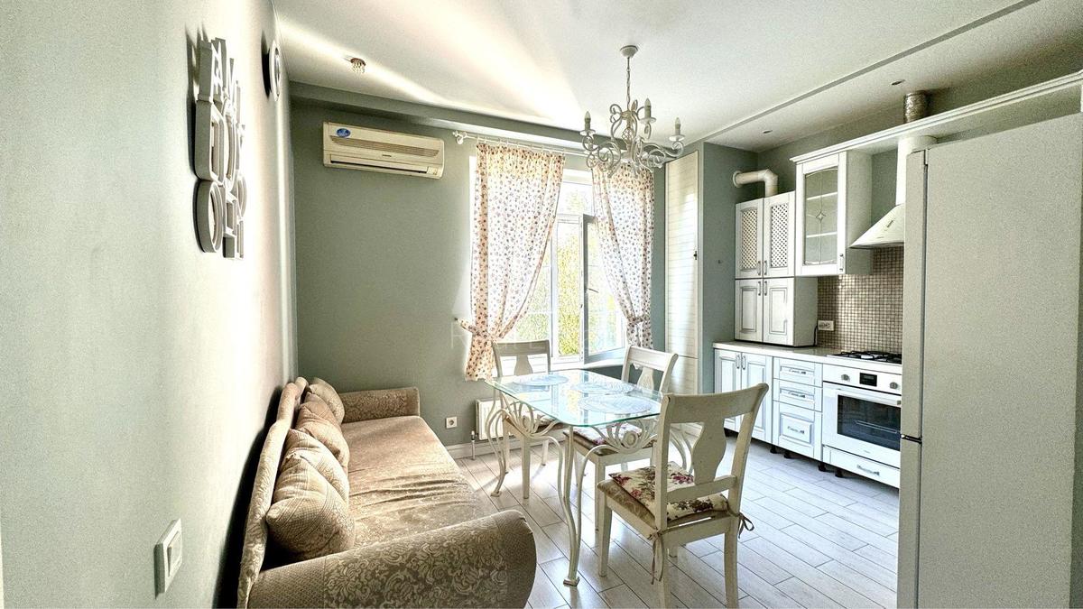 2k apartment vul. Yulia Zdanovska 56