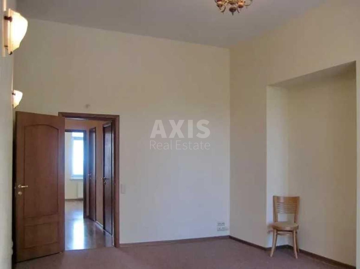 Office vul. Zhyljans'ka 68, 51m2