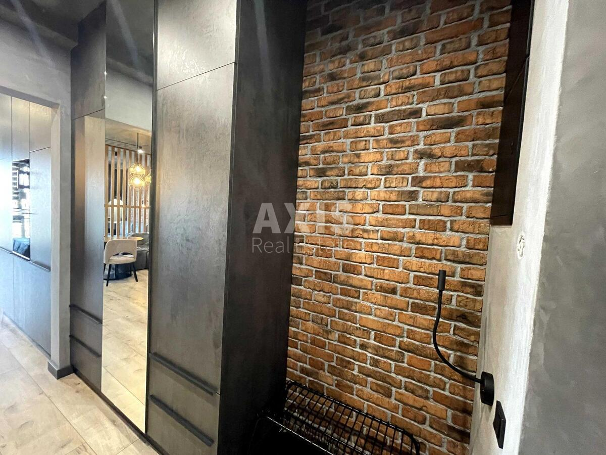 1k apartment vul. Myhajla Maksymovycha 2411
