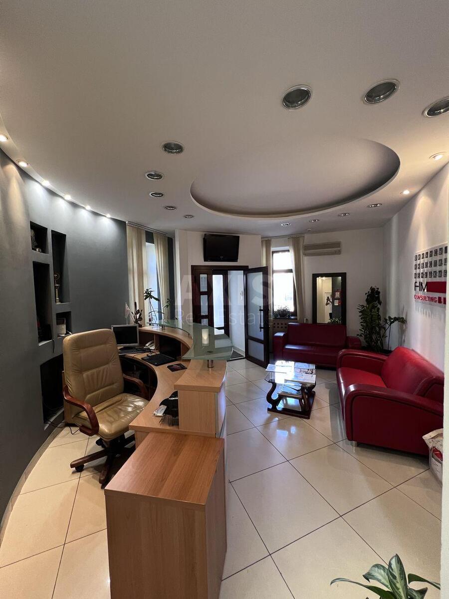 Office vul. Lysenka 2А, 140m27