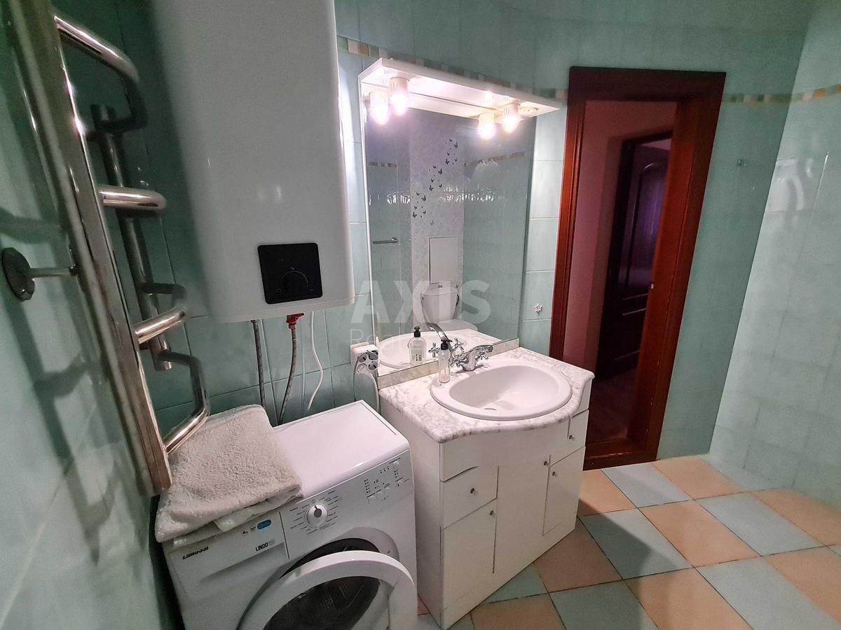 4k apartment vul. Tatars'ka 3/28