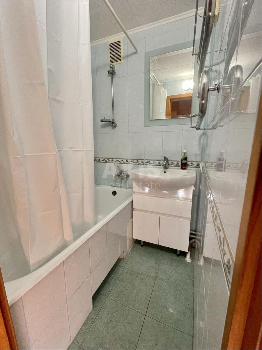 2к квартира пр-т Оболонский 37572227