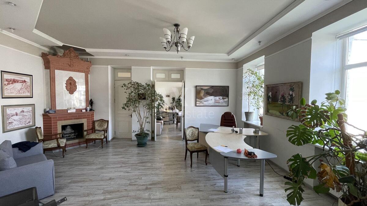 Office vul. Vozdvyzhens'ka 45, 84m2