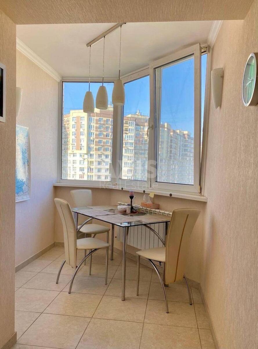 3к квартира ул. Ахматовой Анны 310