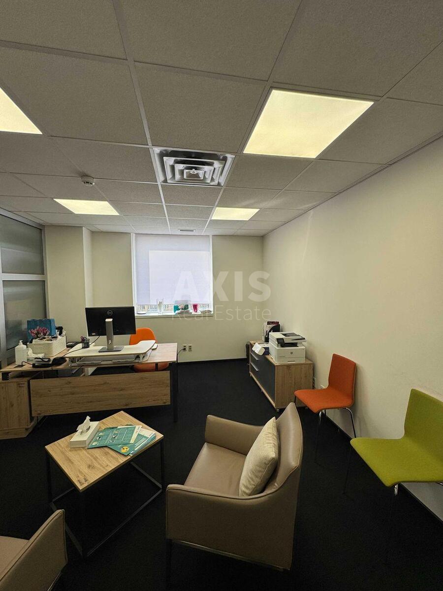 Office vul. Shovkovychna 42/44, 288m27