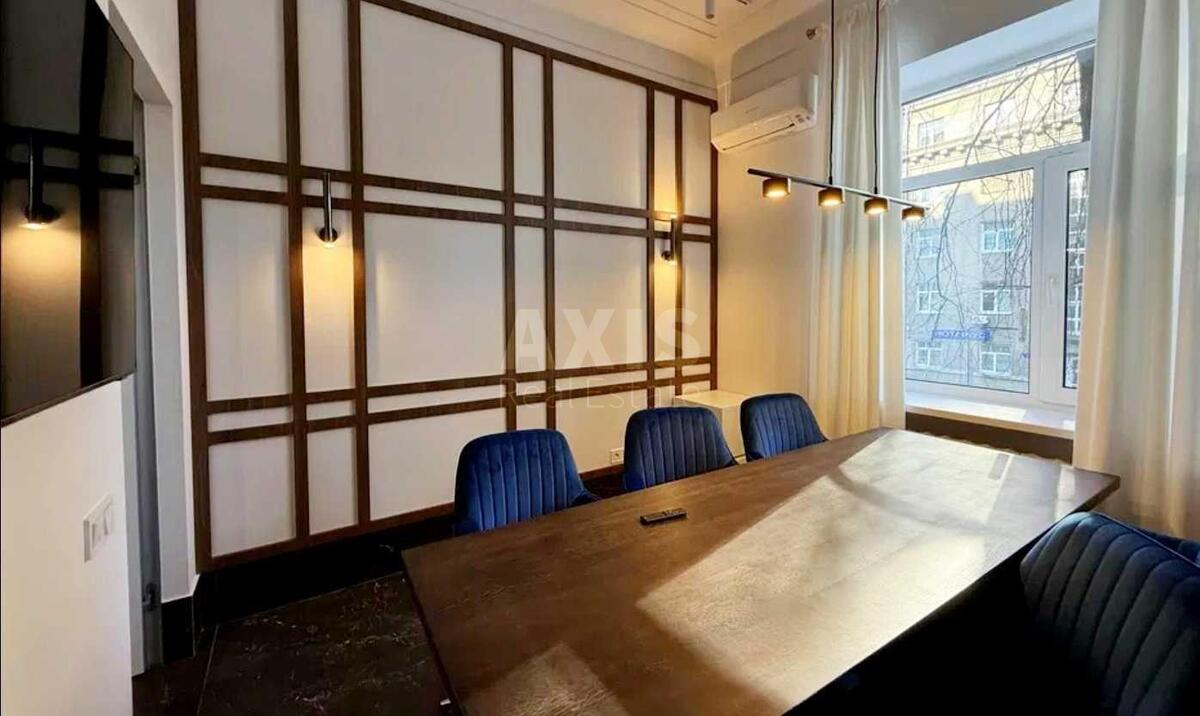 Office vul. Pan'kivs'ka 3, 80m22