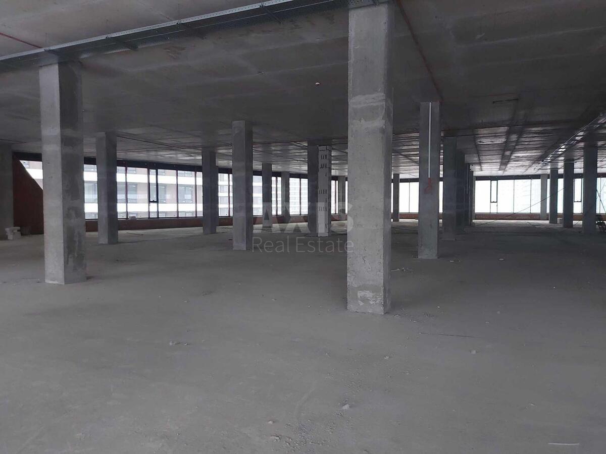 Trade object nab. Dniprovs'ka 15, 600m26