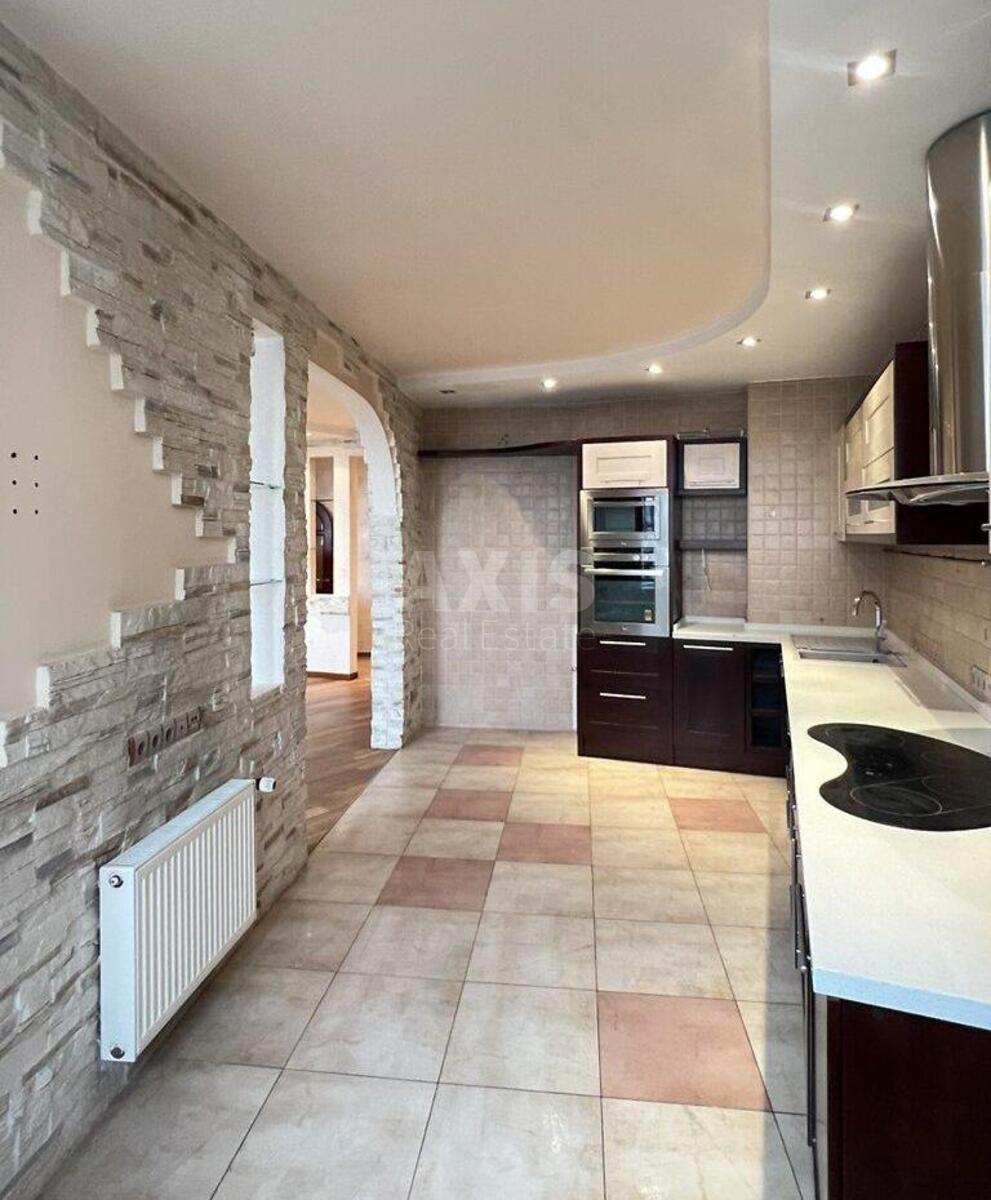 4k apartment vul. Lunachars'kogo 10630738