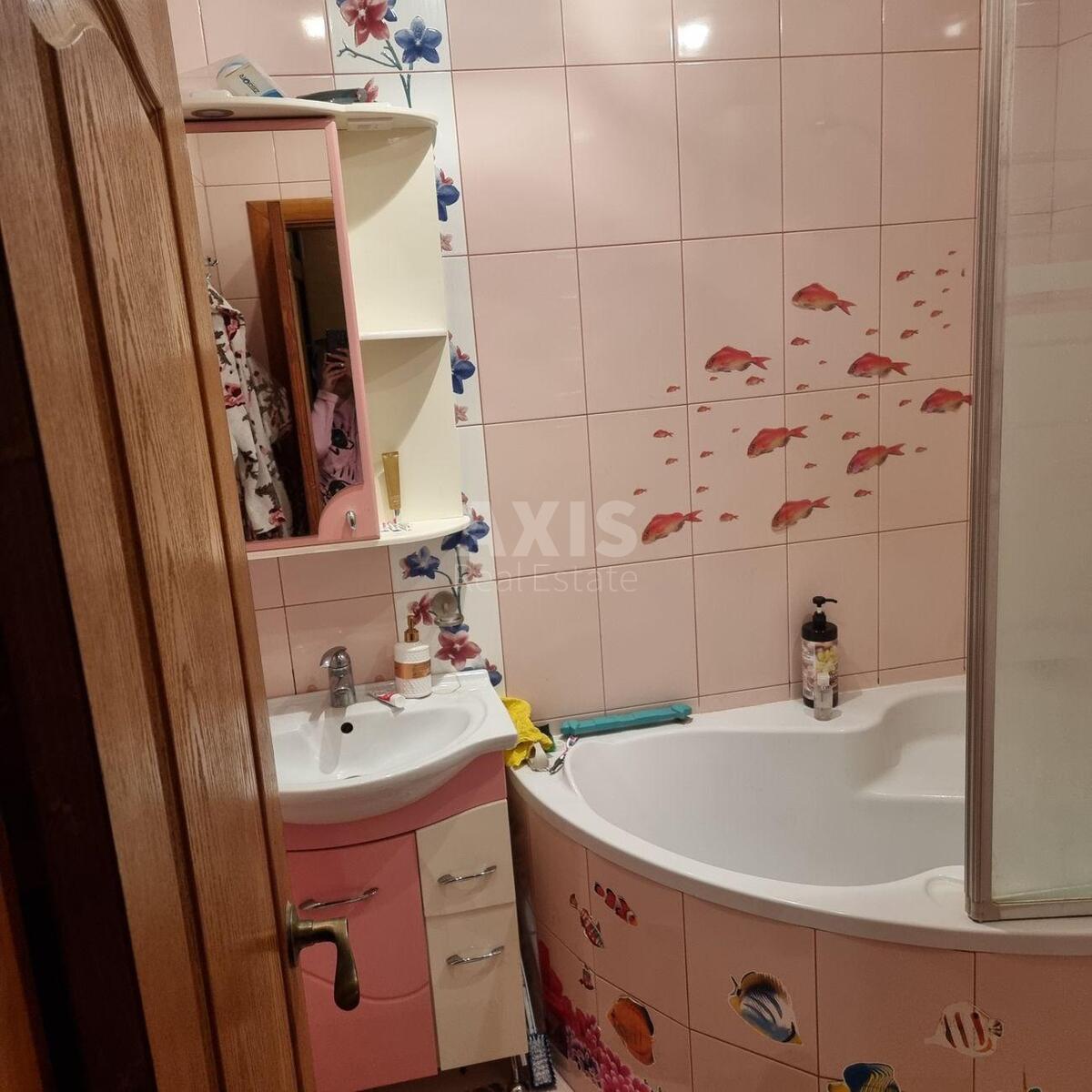 2k apartment vul. Hmel'nyc'ka 104