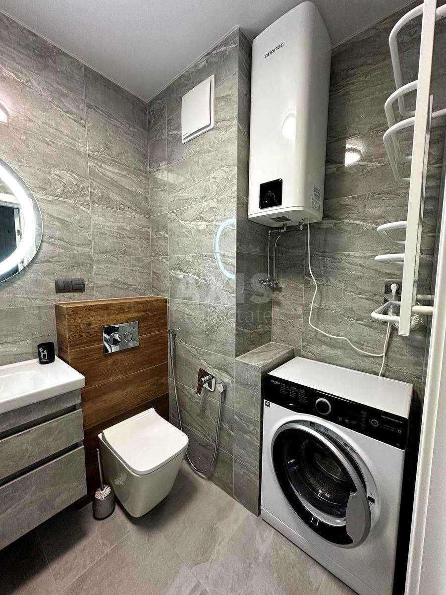 1k apartment vul. Oleksandra Olesja 8/17632722