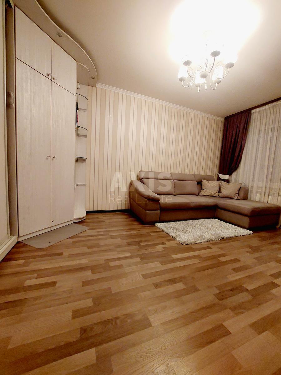 2k apartment vul. Revuc'kogo 18633314