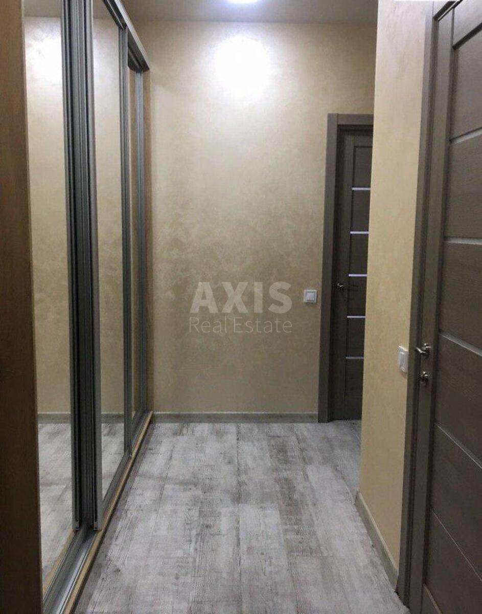 2k apartment vul. Teremkivs'ka 4А4