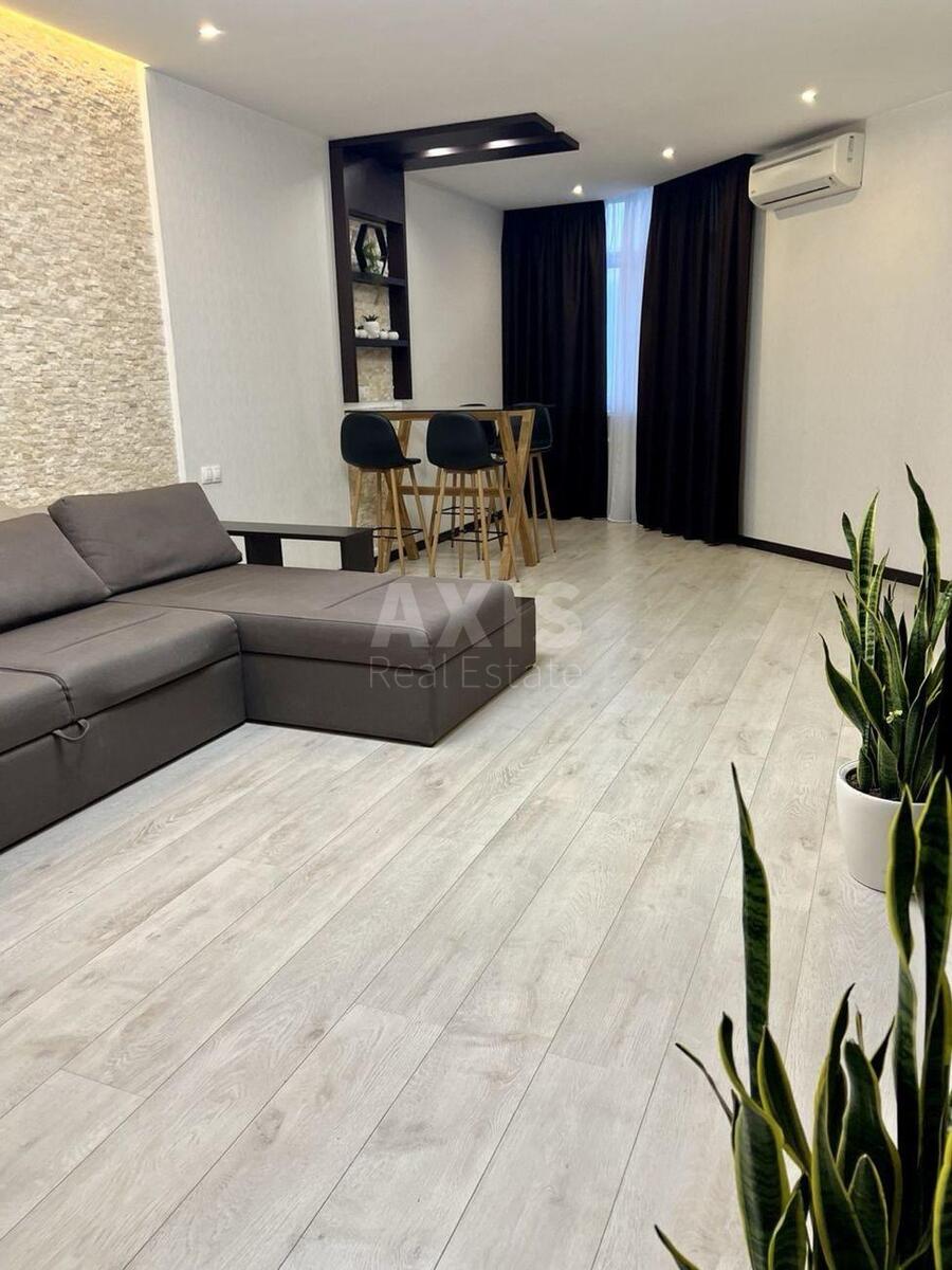 2k apartment vul. Chervonopil's'ka 2Г0