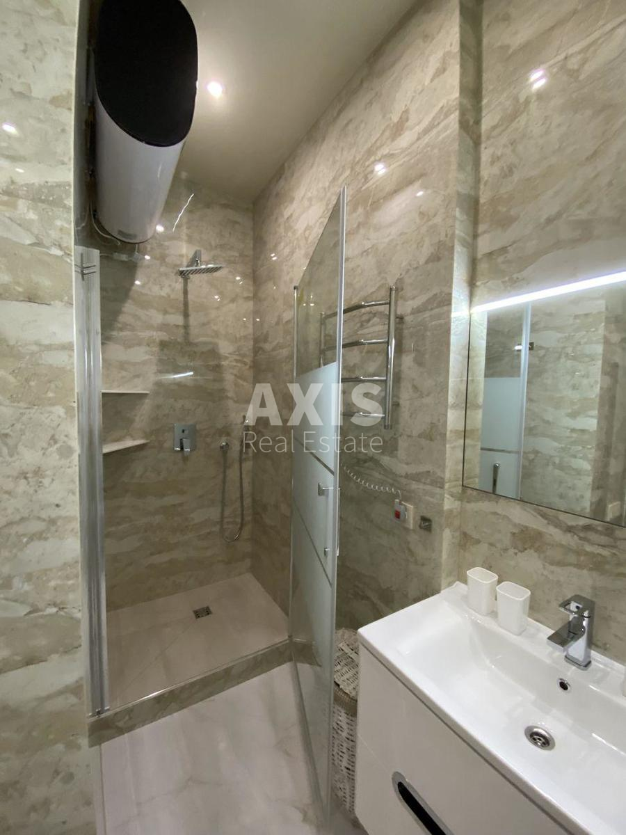 1k apartment vul. Zhyljans'ka 1183