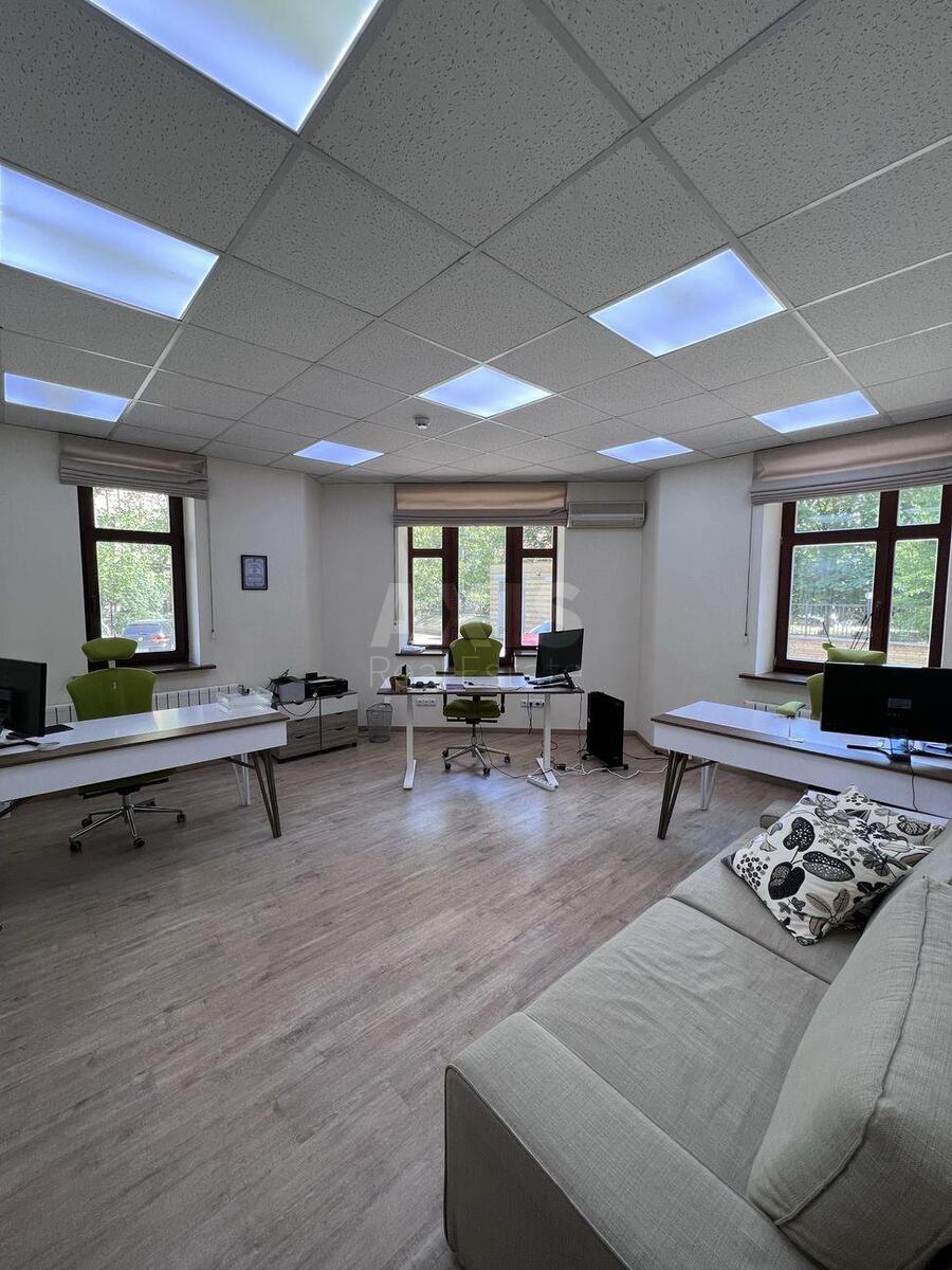 Office vul. Lysenka 2А, 140m25