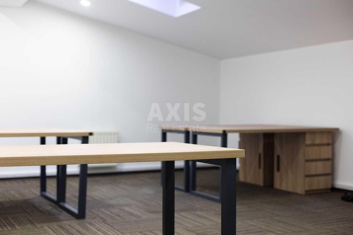 Office vul. Pymonenka Mykoly 13, 260m20