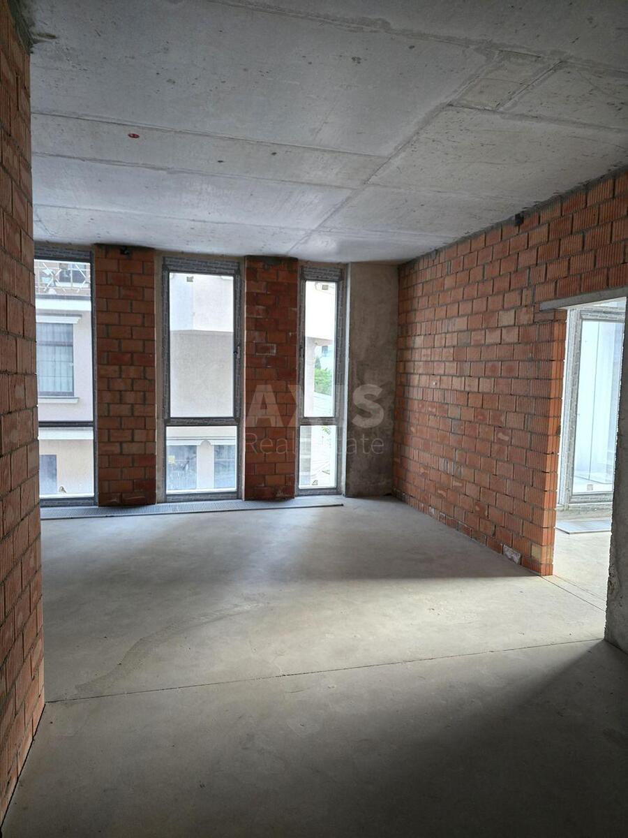 Service object vul. Strutyns'kogo Sergija 21, 82m2600035