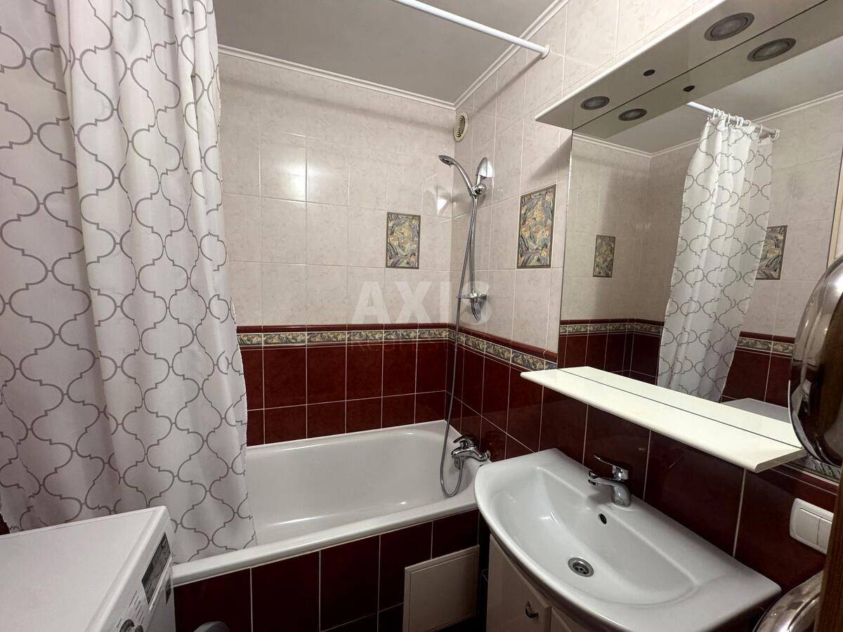 2k apartment vul. Sribnokil's'ka 16615239