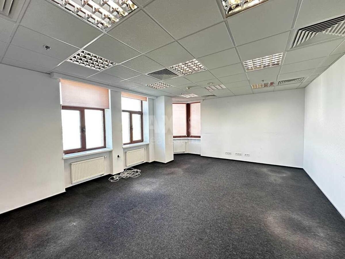 Office vul. Sagajdachnogo Petra 11, 900m22