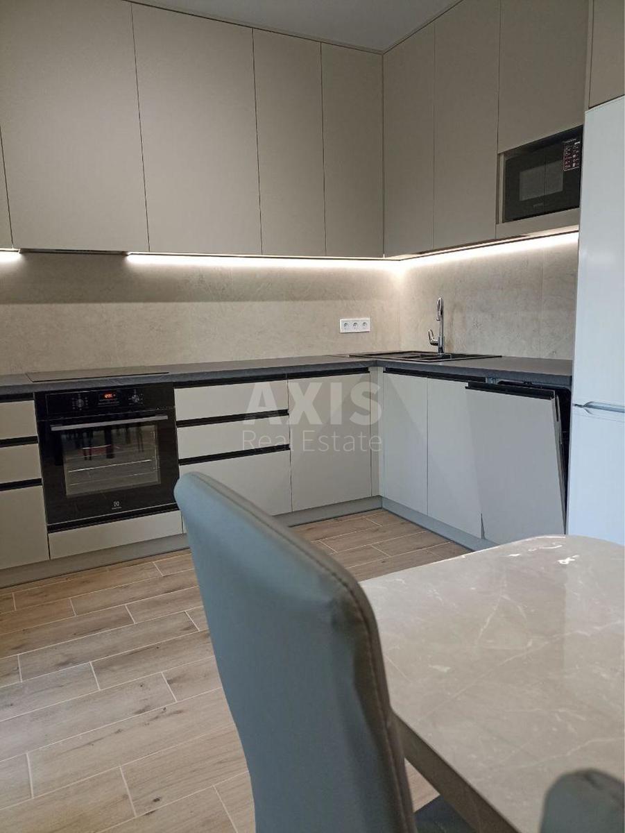 2k apartment vul. Radchenka Petra 270