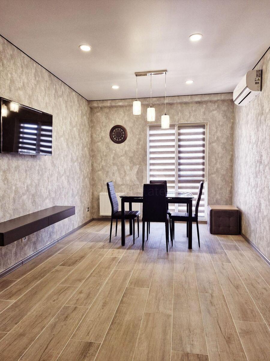 3k apartment vul. Myhajla Maksymovycha 24624400