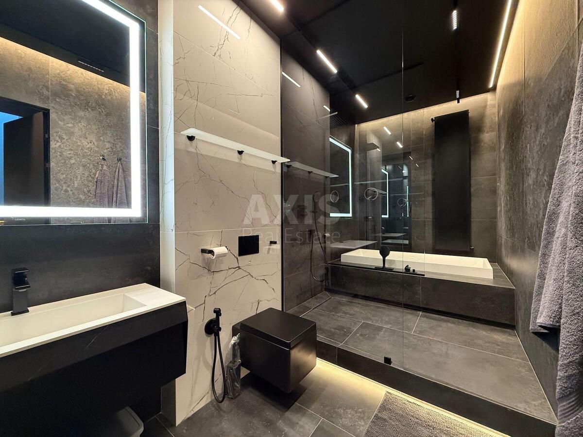 3k apartment vul. Tolstogo L'va 255749811