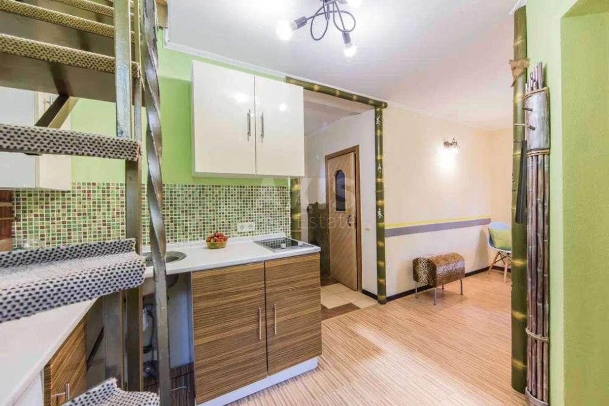 House vul. Sadova 136-a, 55m2, Kyiv city2