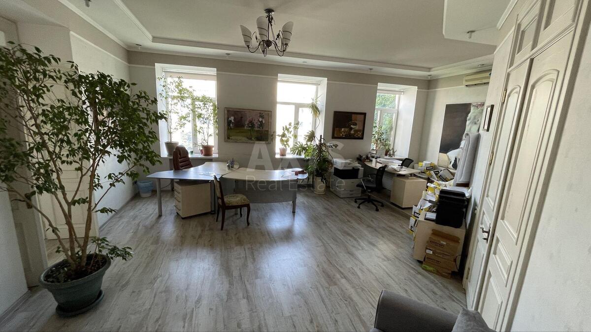 Office vul. Mezhygirs'ka 5, 125m2575860