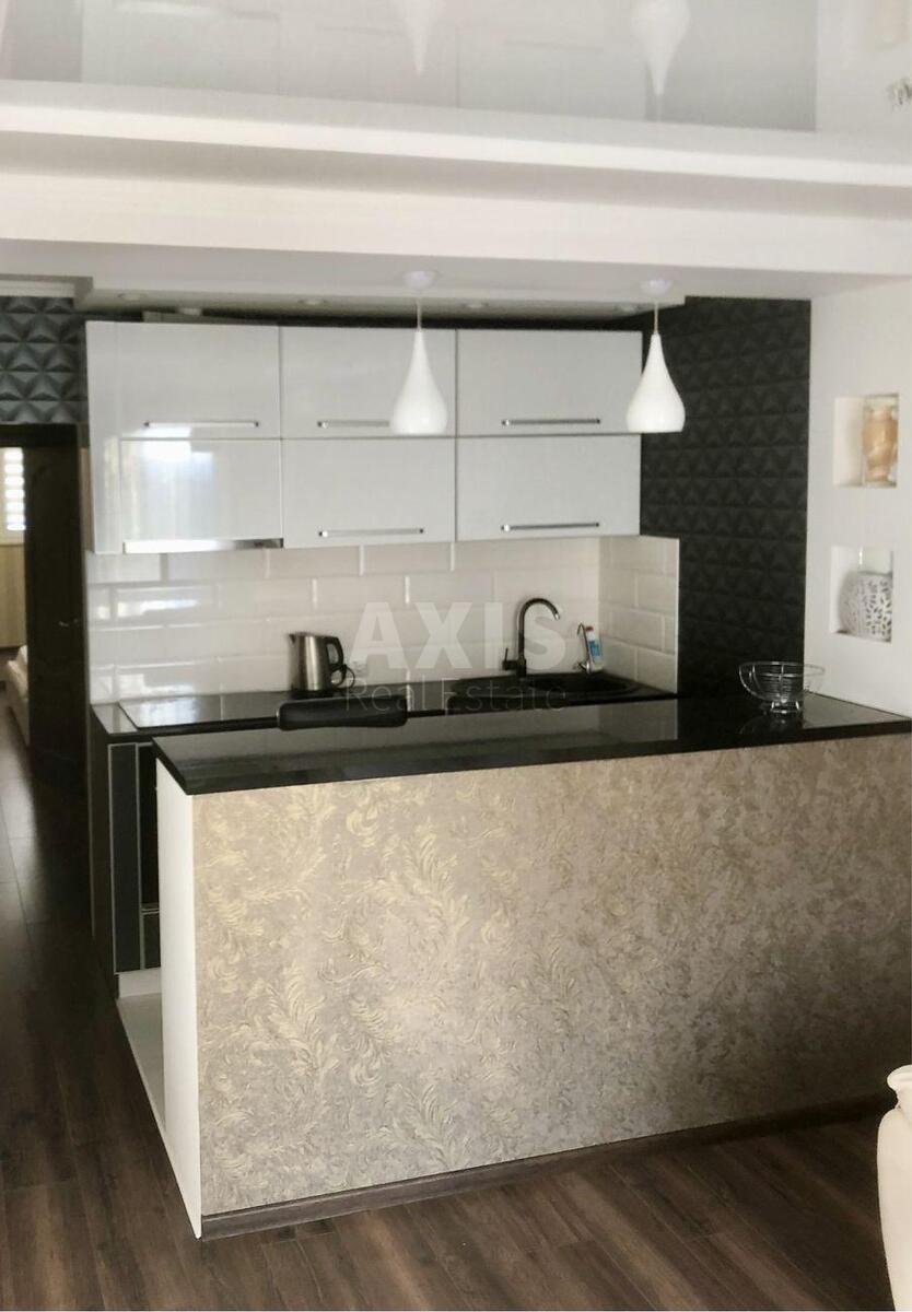1k apartment vul. Rusovoi' Sofii' 3