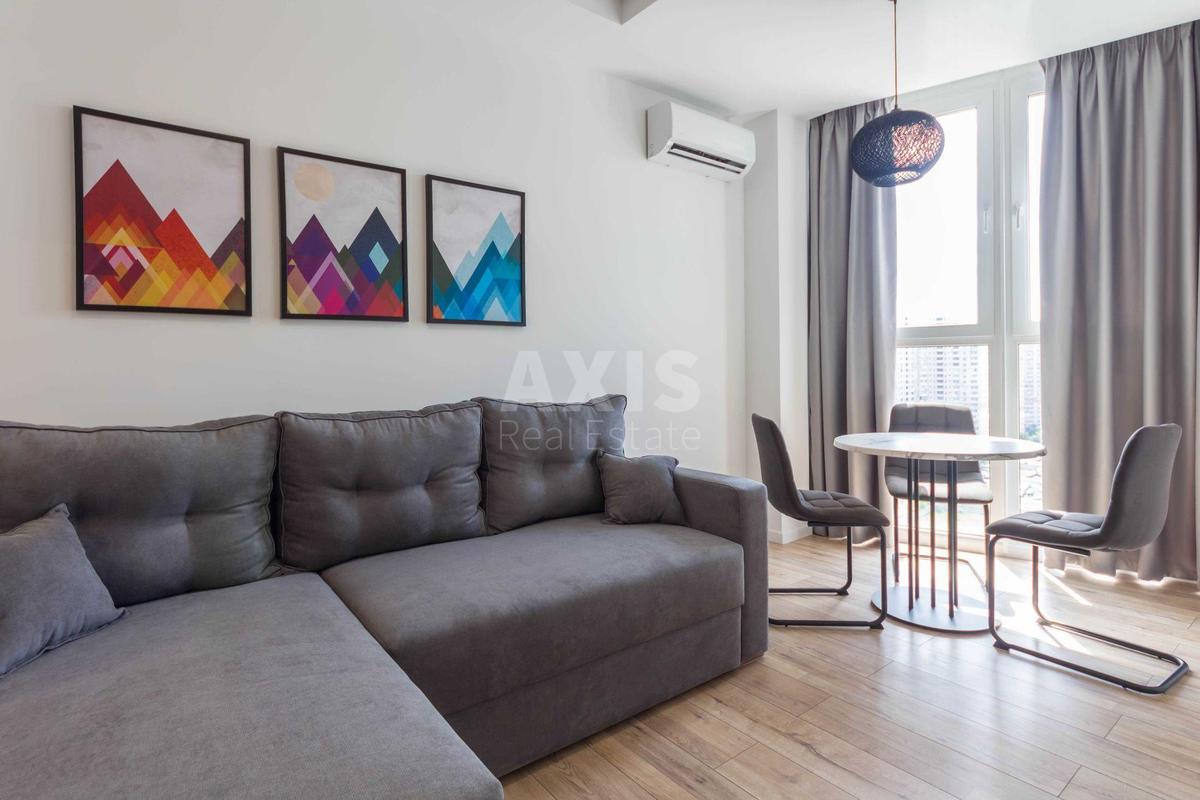 2k apartment vul. Dragomanova 2Б