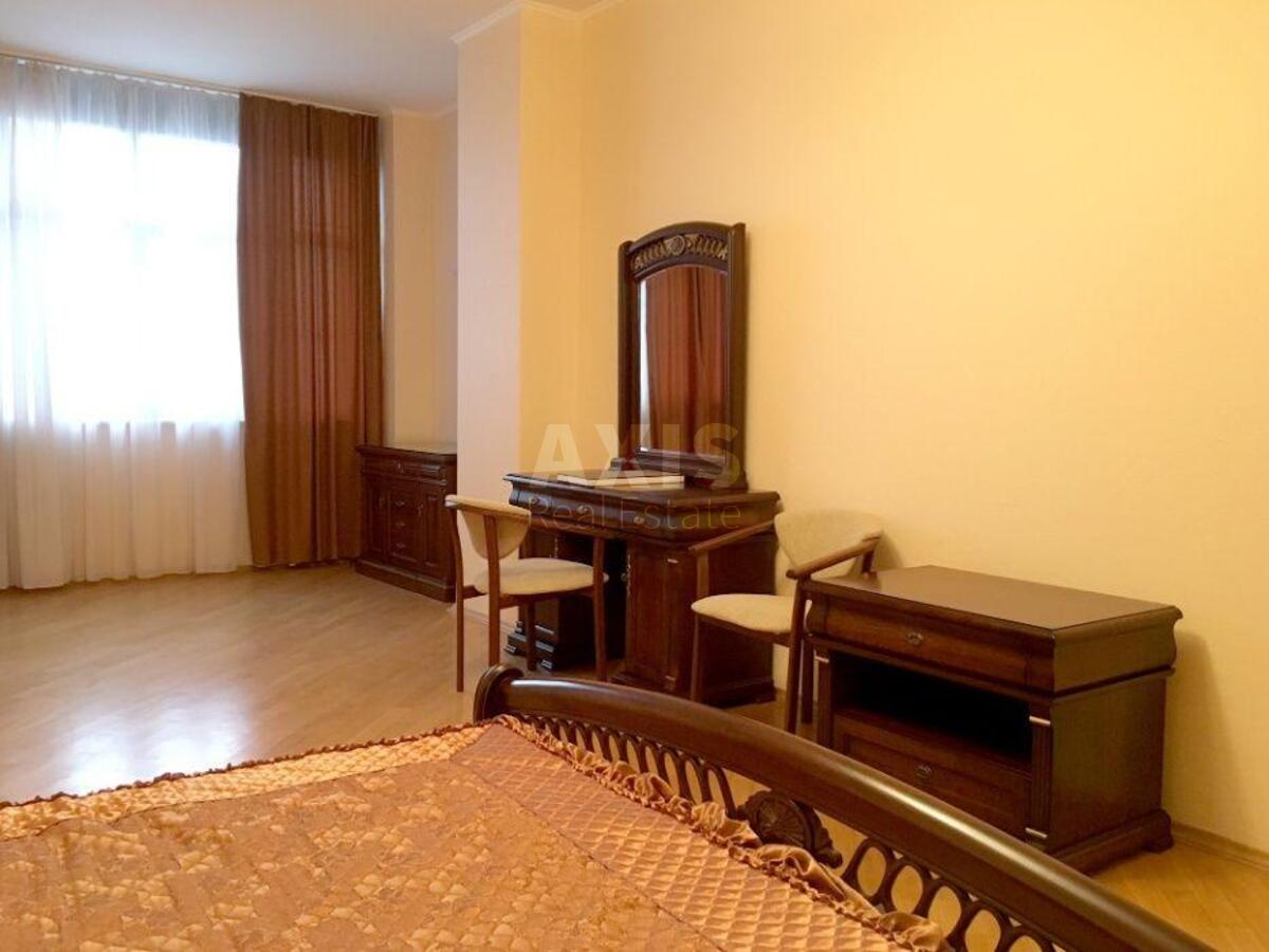 3k apartment vul. Velyka Vasyl'kivs'ka 722