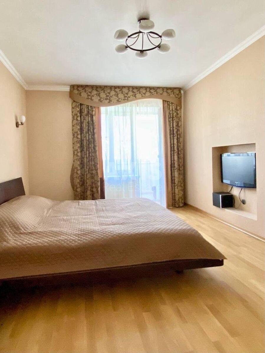 3к квартира ул. Ахматовой Анны 311