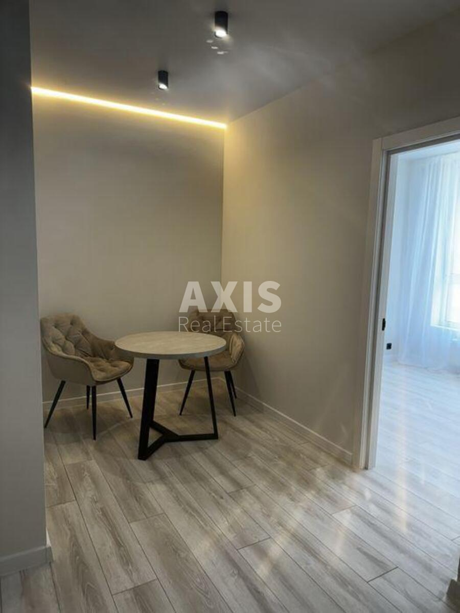 2k apartment vul. Vsevoloda Zmijenka 34/210
