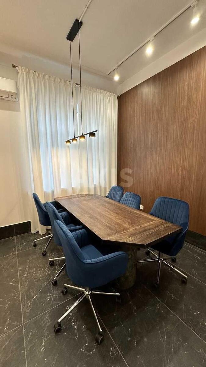 Office vul. Pan'kivs'ka 3, 80m23
