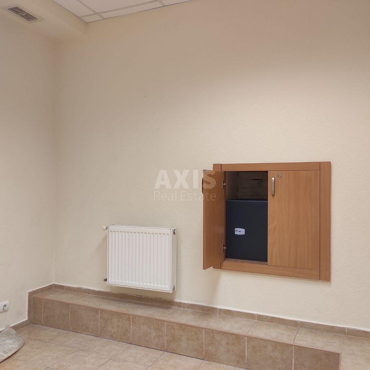 Office vul. Lypkivs'kogo Vasylja Mytropolyta 40, 45m22