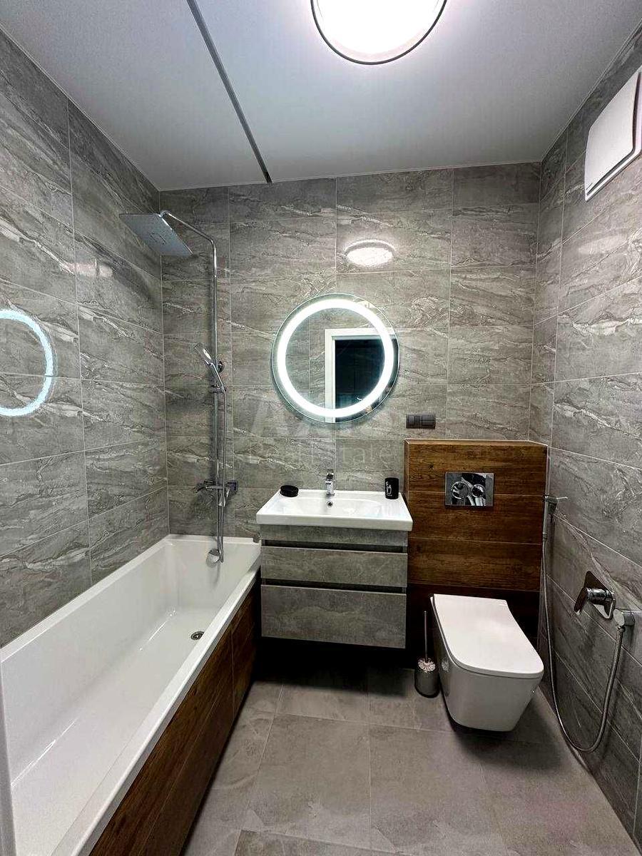 1k apartment vul. Oleksandra Olesja 8/17632723