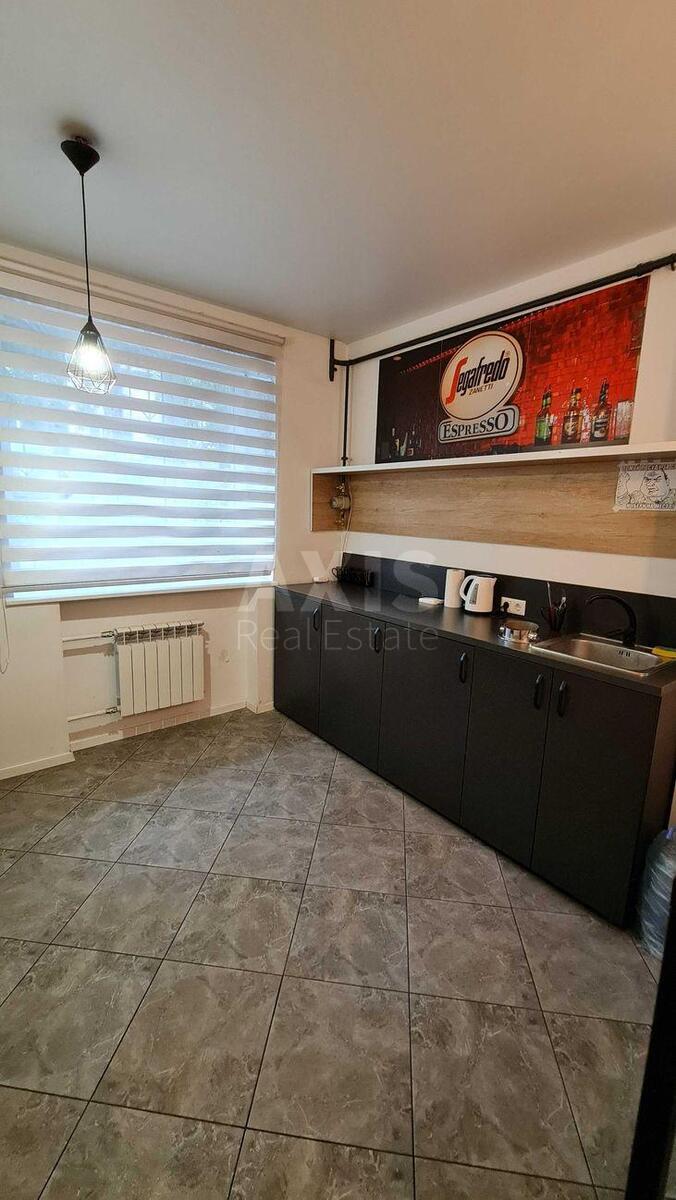 Office vul. Shovkunenka 8/20, 71m25