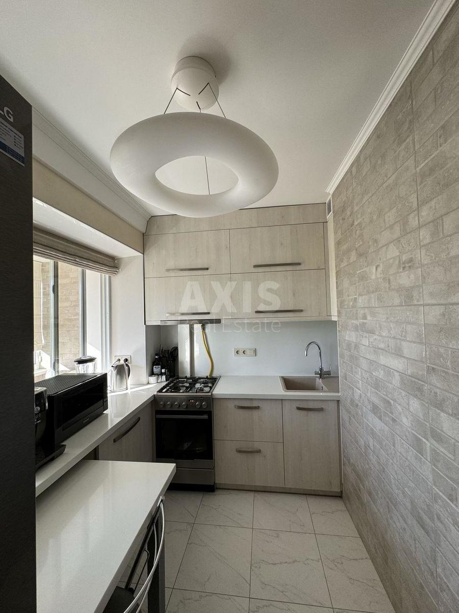1k apartment bul. Lesi Ukrai'nky 284