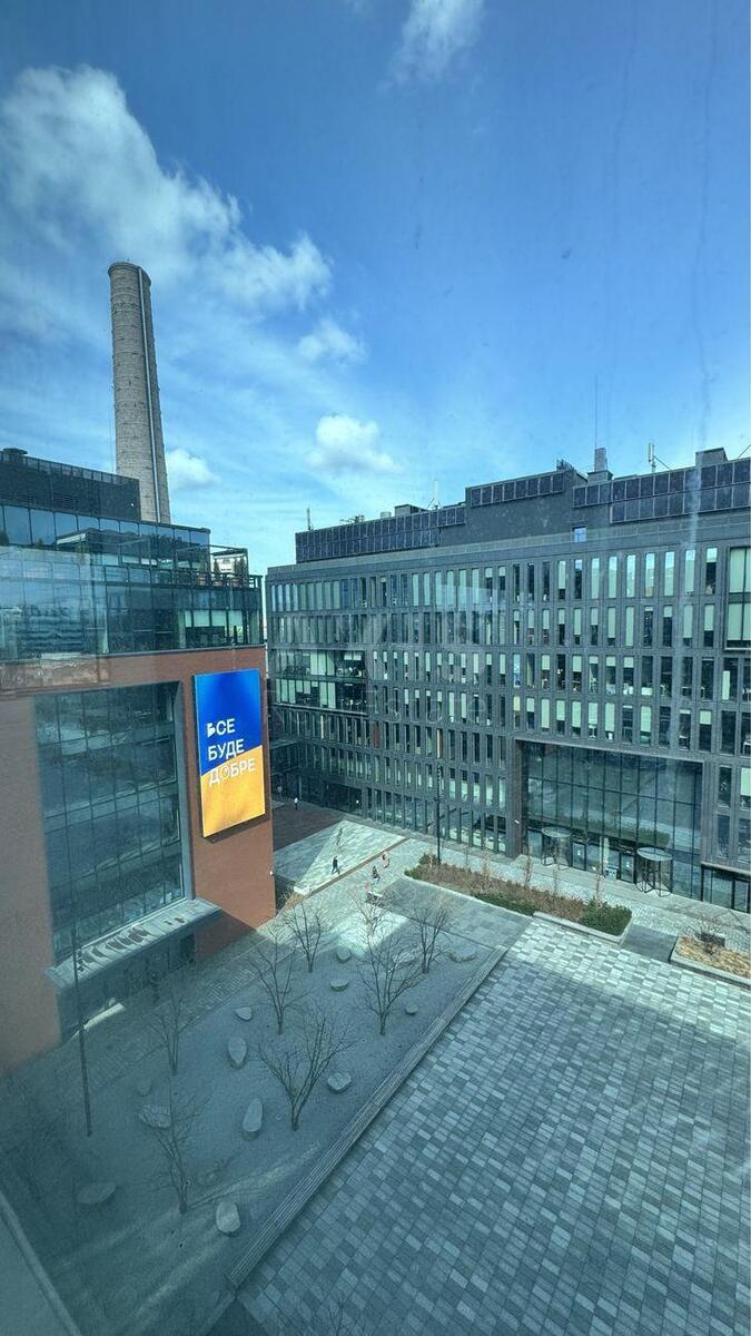 Office vul. Hohlovyh Sim'i' 8, 743m24